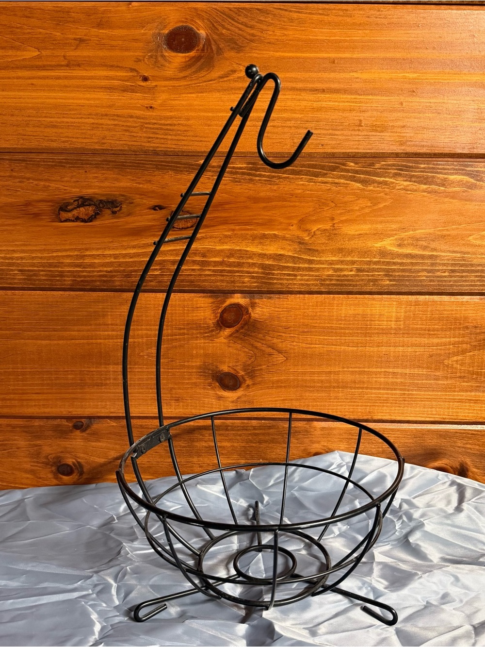 Black Wire Fruit Basket with Banana Hook